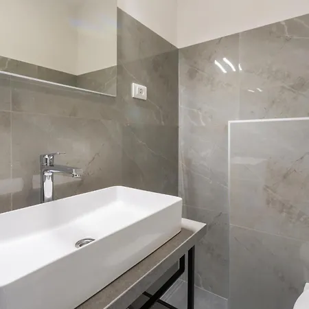 Amazing In With Wifi Nyaraló Galižana