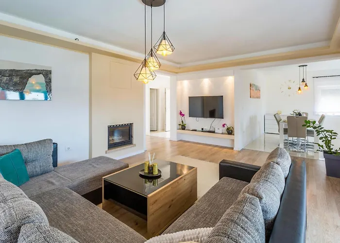 Tatil Evi Amazing In With Wifi Galižana